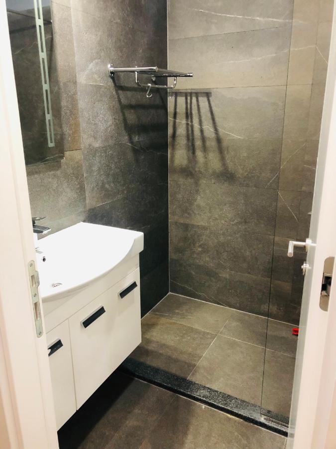Swiss Central Luxury Apartment 132M2 Szarajevó Kültér fotó